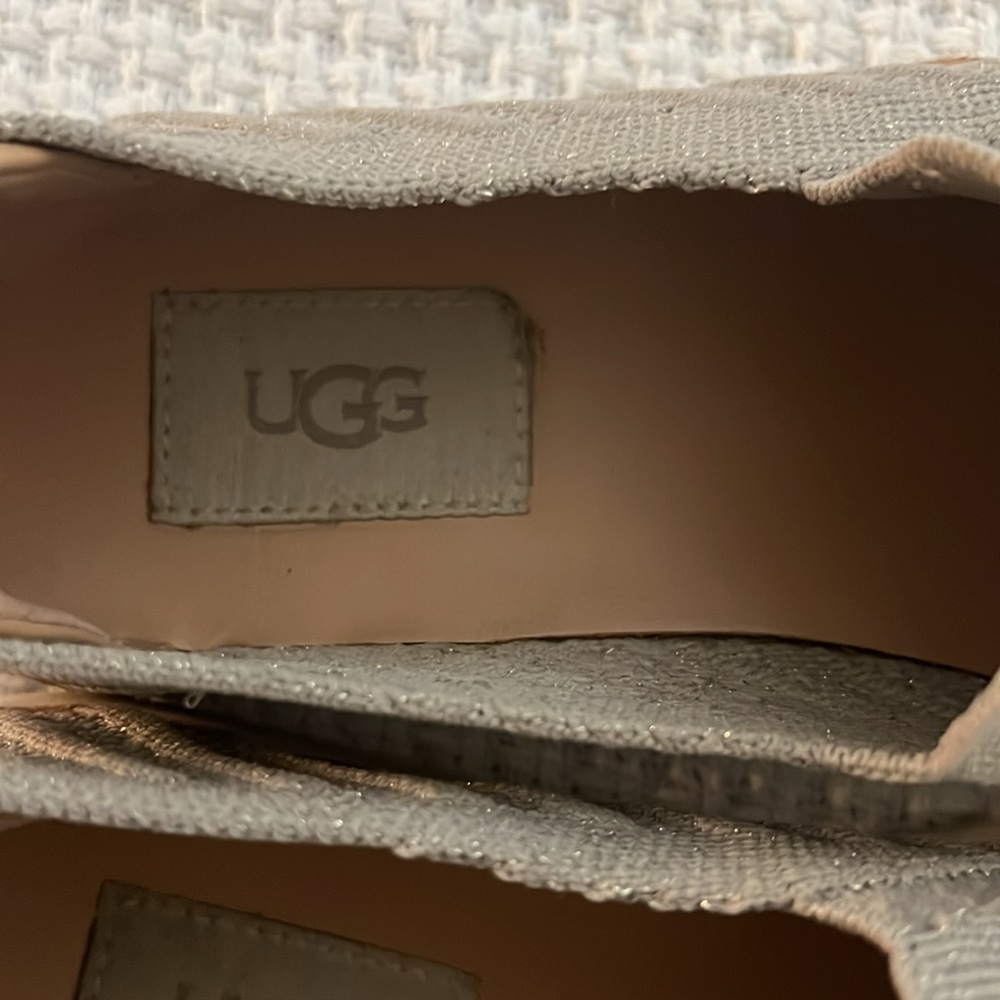 Ugg slip on sneaker.  Taupe/gray with metallic threads.  Size 7. - Picture 3 of 5